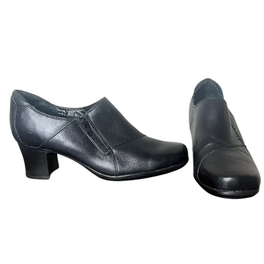 Clarks side zip